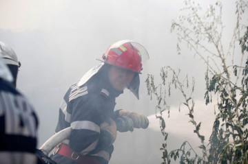 Incendiu într-un cămin studenţesc din zona Pescărie: peste 30 de persoane, evacuate